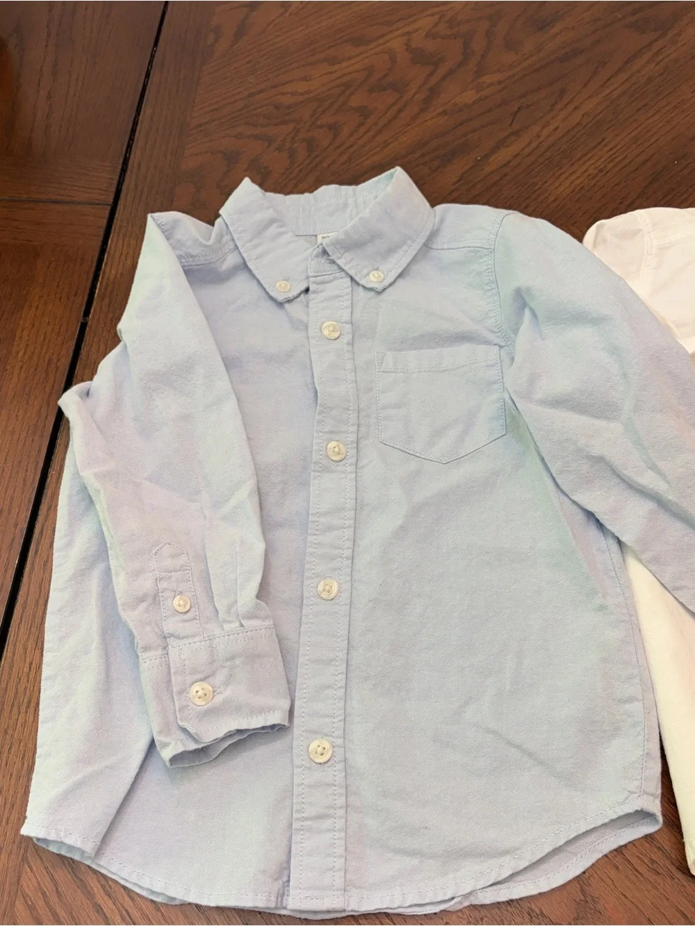 Old Navy Toddler Button-Up Shirt Bundle Size 2T – White & Light Blue